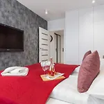 Westin House By Renters Апарт-отель Колобжег