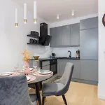 Westin House By Renters Апарт-отель