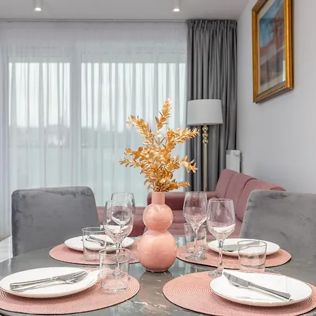 Westin House By Renters Lägenhetshotell Kołobrzeg