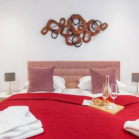 Westin House By Renters Aparthotel *